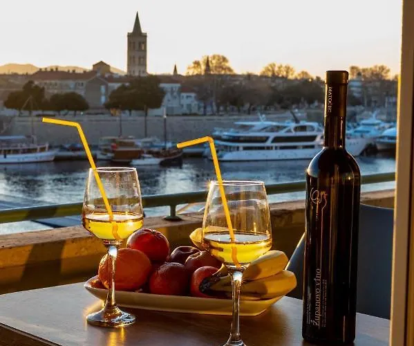 Sundowner Apartman *