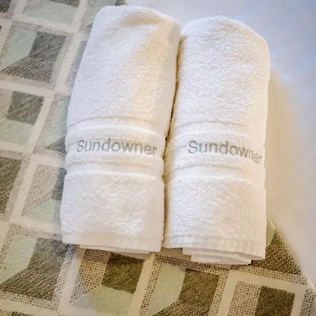 Sundowner Zára
