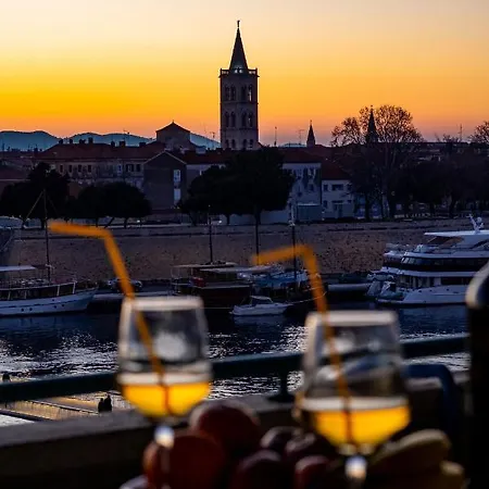 Sundowner Διαμέρισμα *